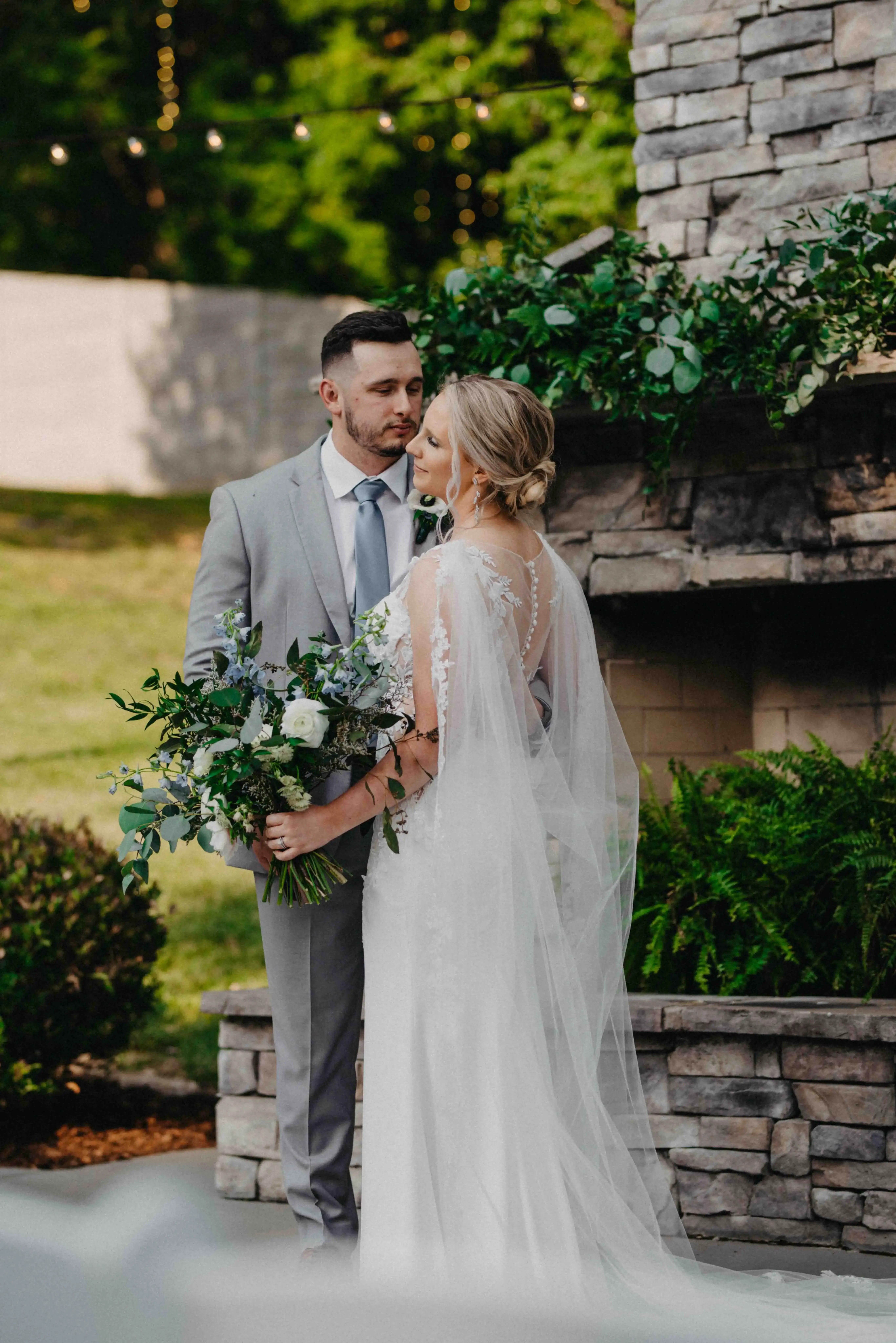 Floral decor for wedding evening