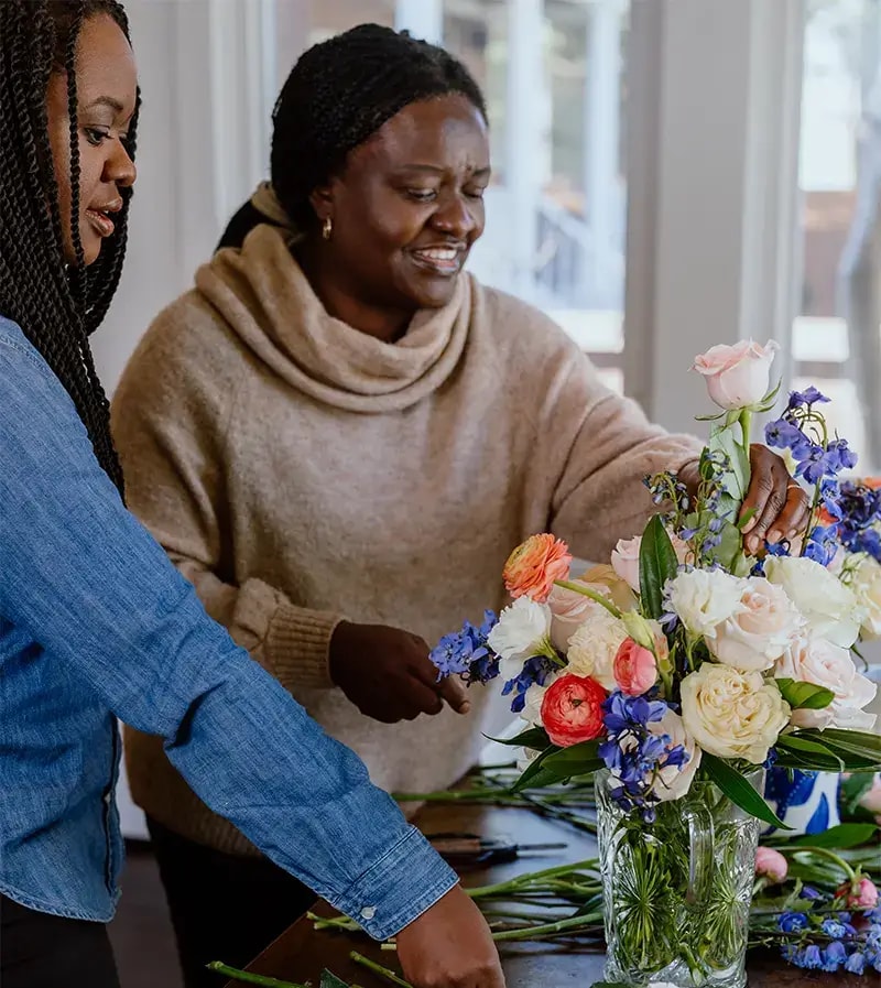 Community building through flowers 