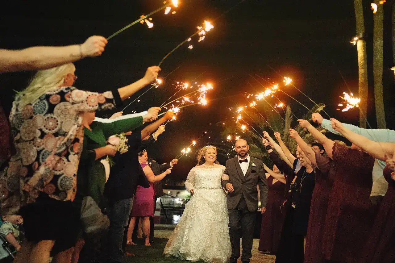 weddingflowers+savannah+receptiondecor